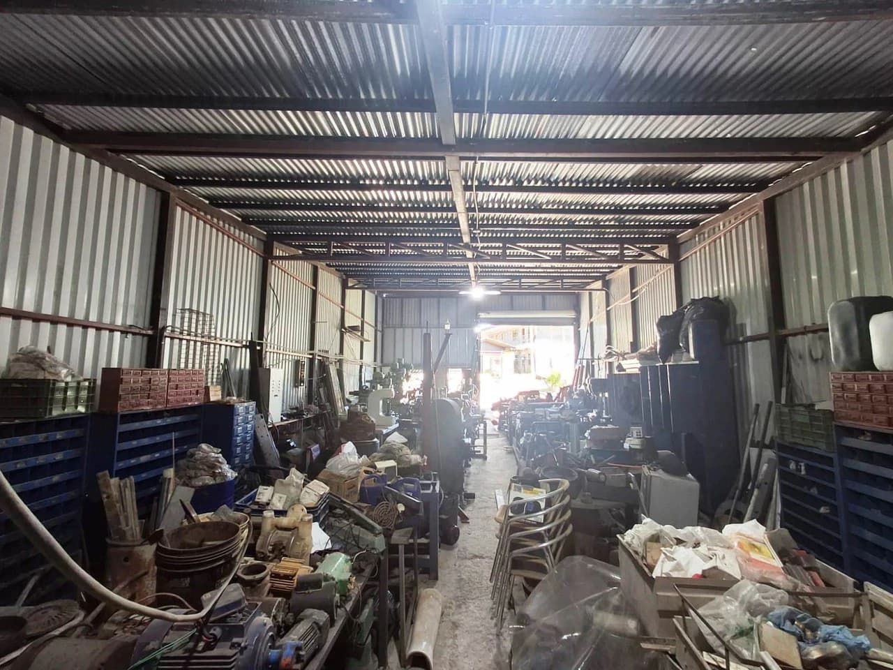 Small business Warehouse: Commercial Bodega in Central Location! - photo 5