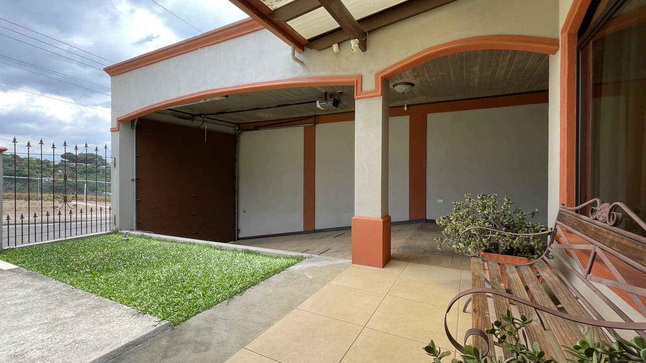 House for sale in Grecia in gated community, Las Calas - photo 11