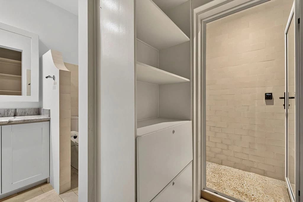 16 Calle La Ronda: Renovated Three-Bedroom Home Steps from Playa Danta - photo 20