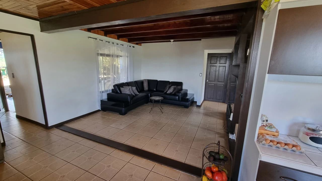 CASA SANTA ELENA: BEAUTIFUL HOUSE FOR SALE, WITH AMAZING VIEWS, 4 BDRM IN THE HEART OF SANTA ELENA - photo 14