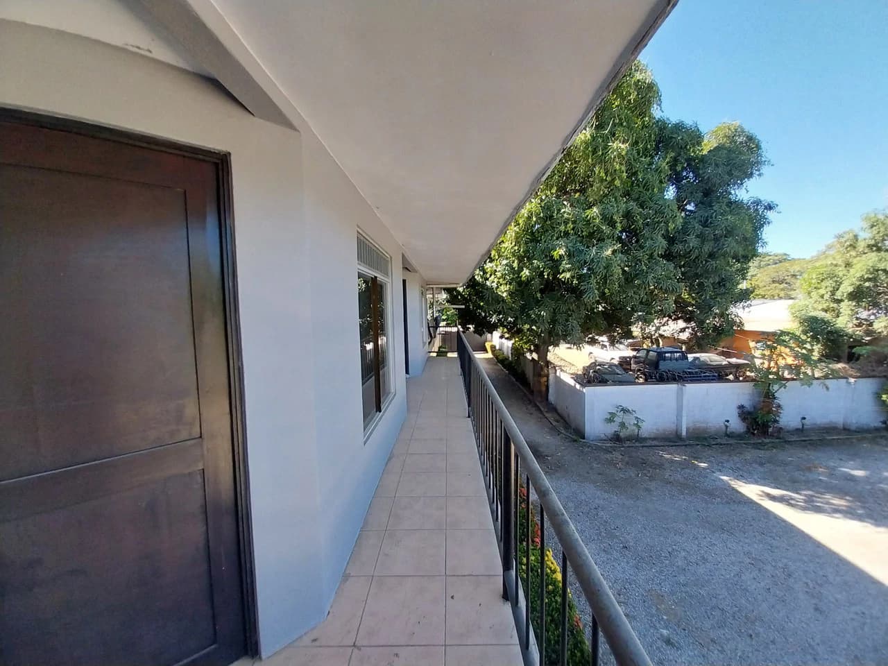 RC-140: Investment Opportunity – Apartment Building in Comunidad Guanacaste - photo 4