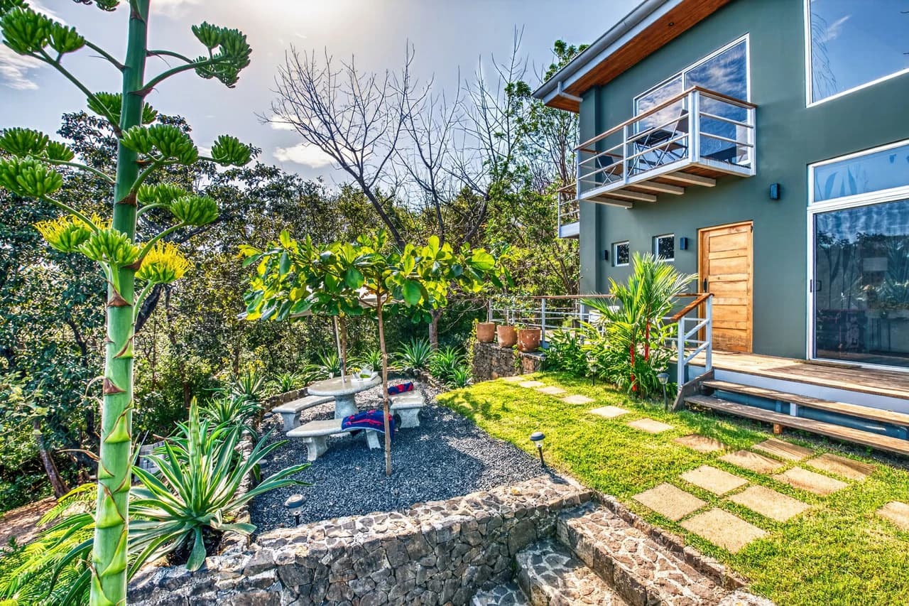 Casa Pochote: Artisan Luxury Villa Near Tamarindo | Pool, Jacuzzi & Langosta Beach Club Membership Included - photo 21