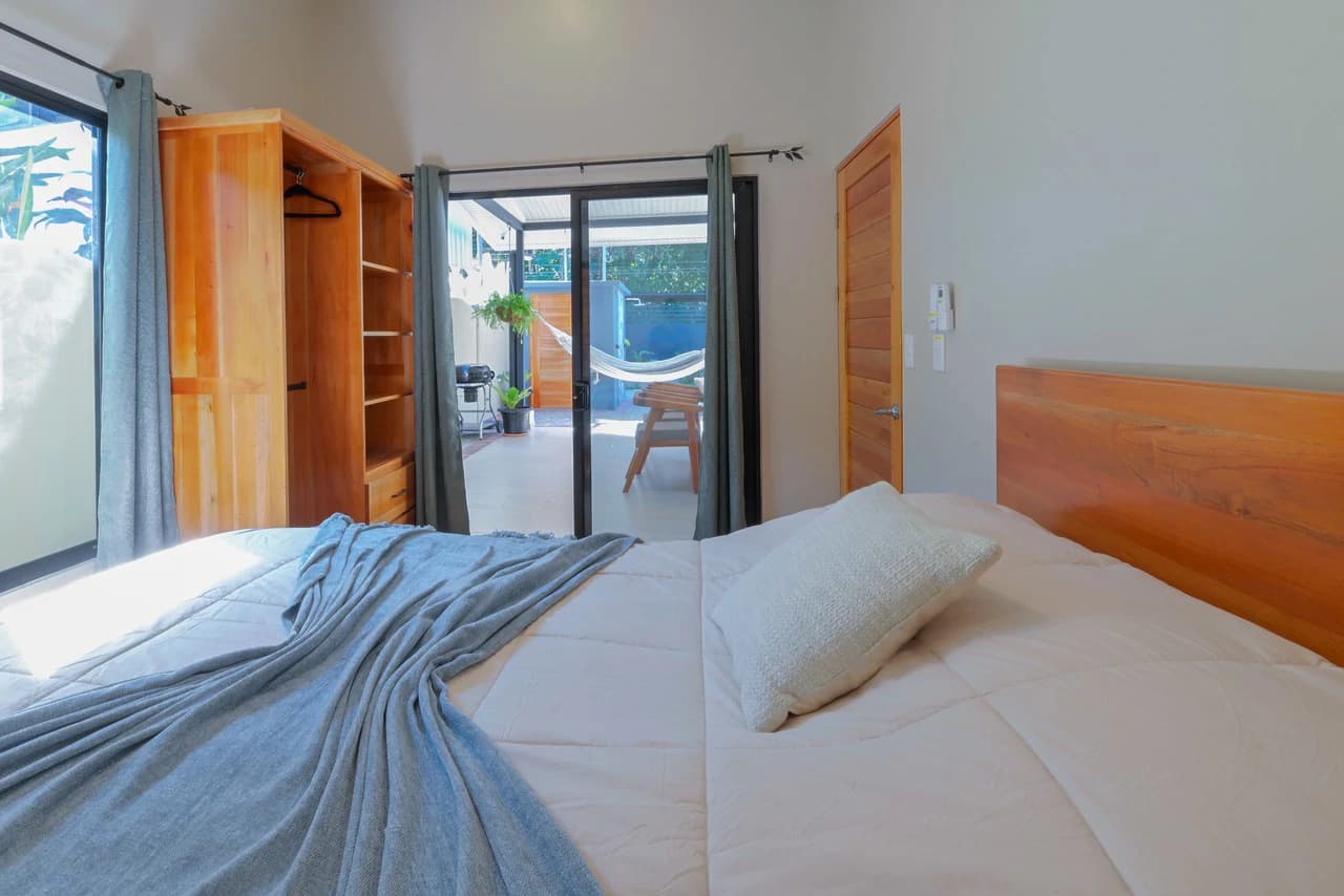 Modern Coastal Luxury: New 3-Bedroom Home Steps from South Pacific Beach: Near the Coast House For Sale in Uvita - photo 13