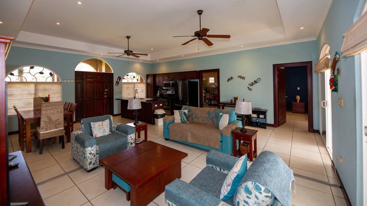 Fantastic Casa Paraiso Azul: In Demand Community in Bejuco, just 400 yards from the beach! - photo 4