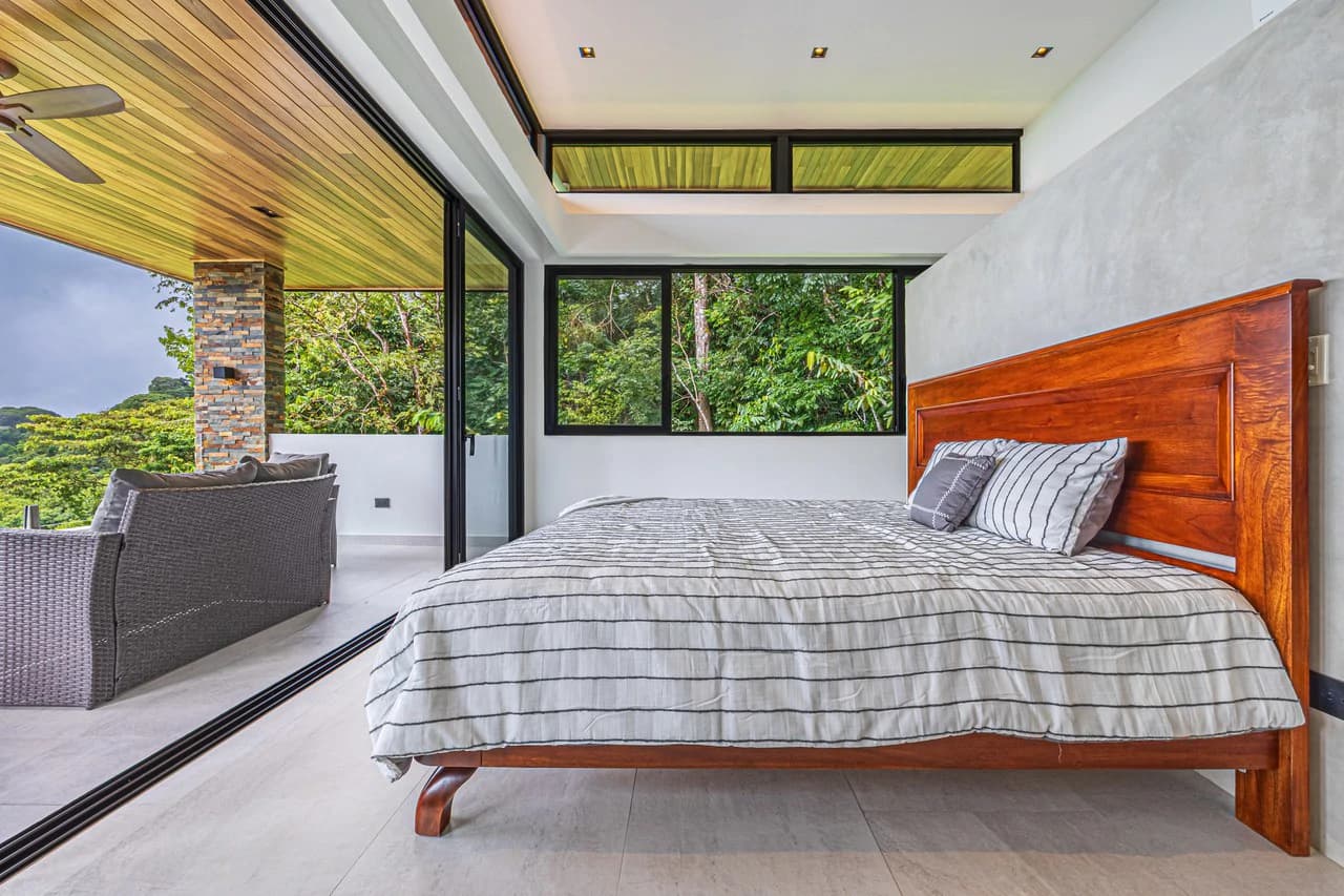 Casa Koules: Architectural 5-Bedroom Oceanview Estate in Prestigious Costa Verde Estates - photo 54