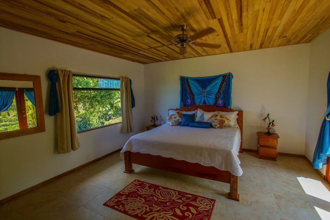 Luxury Vacation Rental Villas for Sale with Amazing Views of Lake Arenal - photo 17