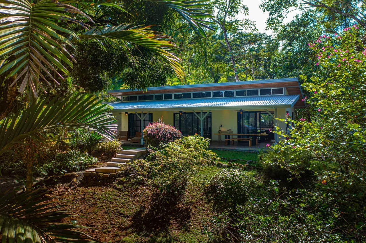 Estate Property in Escaleras, Multi-Use, Residential/HOTEL/Commercial - photo 7
