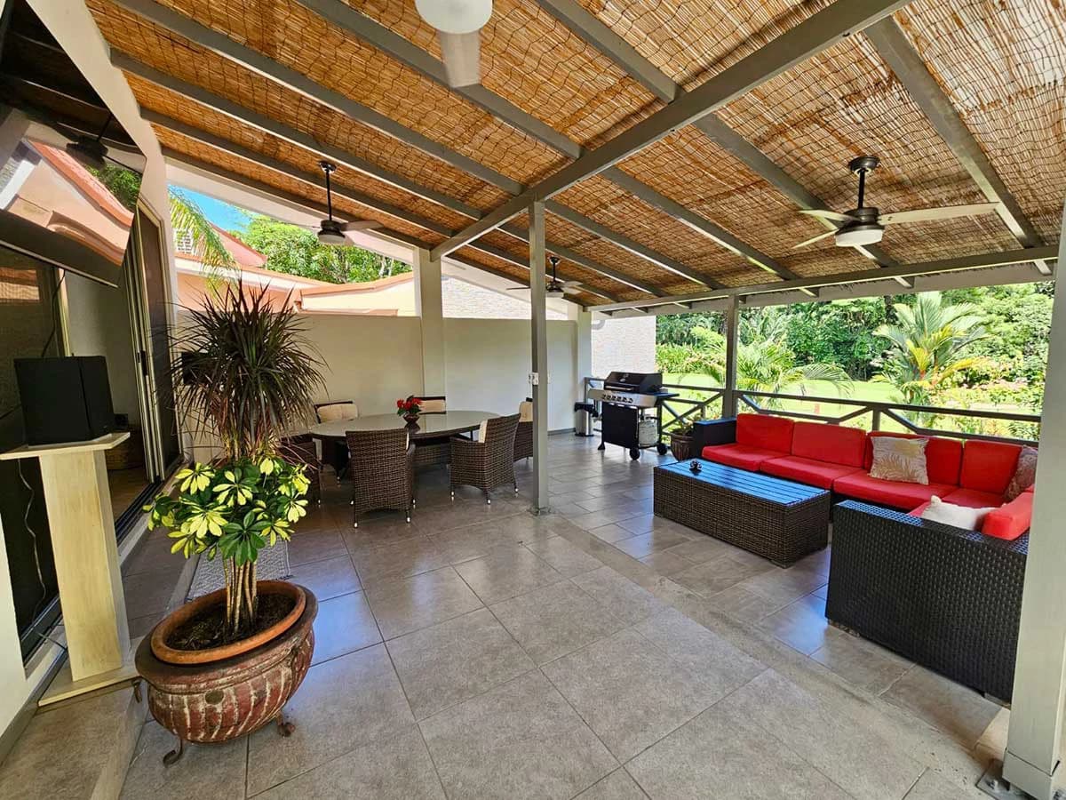 ID 4200: Villa Oasis del Golf: Exceptional Golf Course Living in Los Delfines Golf & Country Club - photo 4