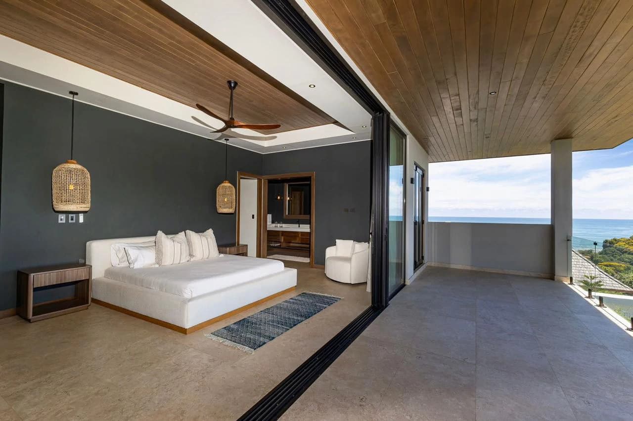 Luxurious 5 Bedroom Coastal Estate Dominical - photo 33