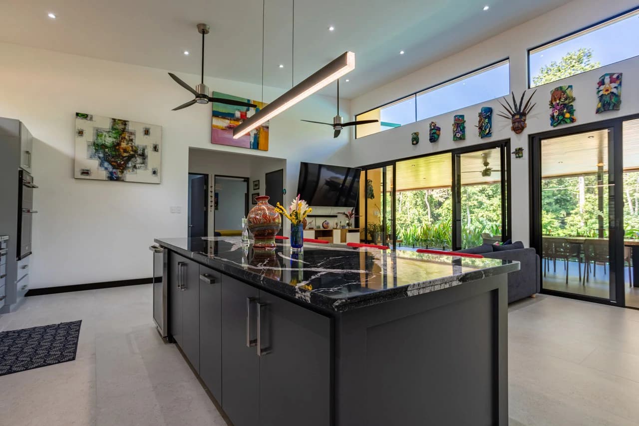 Custom Built Luxury Retreat with Guest Villas in Ojochal - photo 42