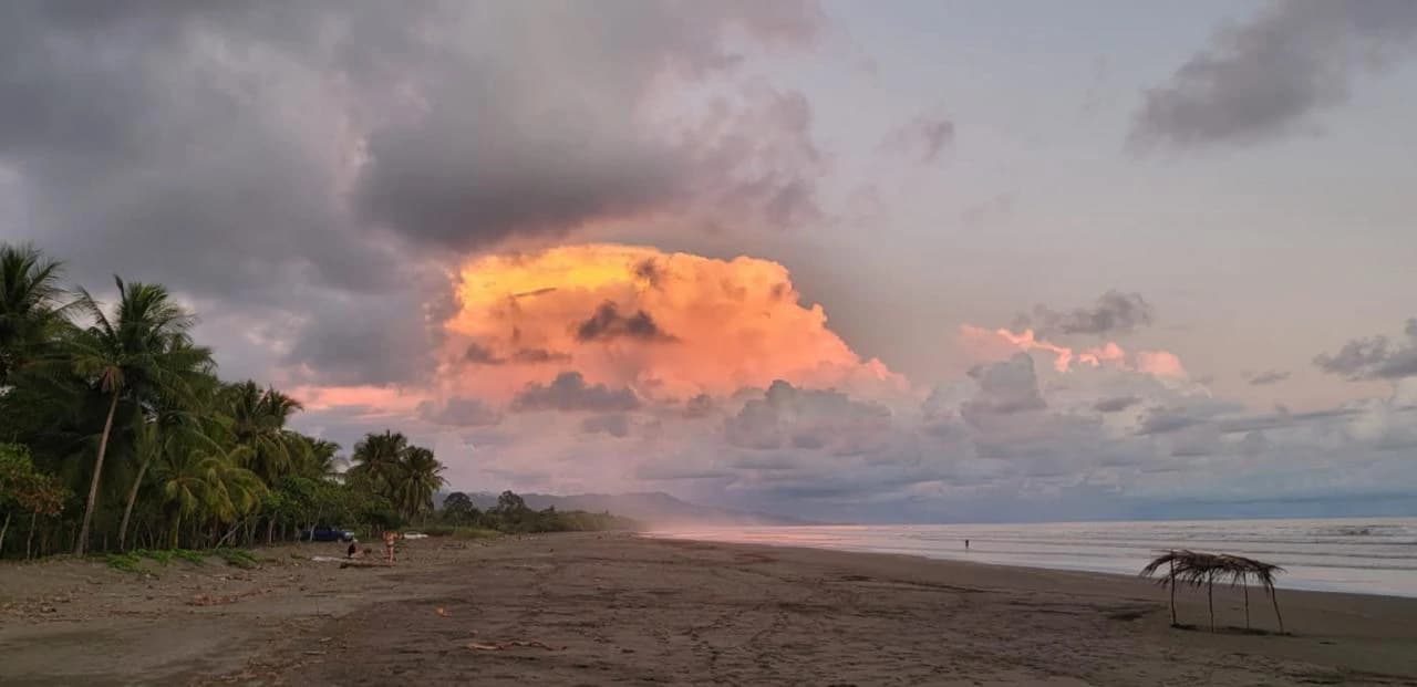 Turn Key 3 Bedroom Beachside Home in Playa Matapalo - photo 34