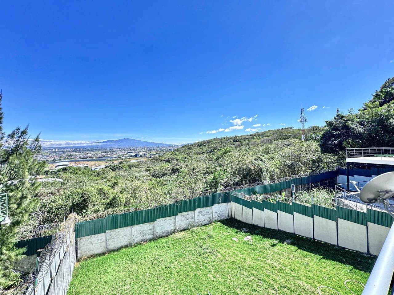 Casa Hilltop: Casa Hilltop mountainside home for sale in Guachipelin Escazu - photo 4