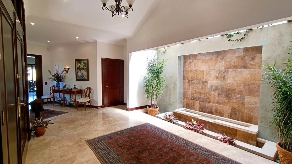 Condominio Jaragua: One story luxury house for sale in Ciudad Colon, Costa Rica - photo 3