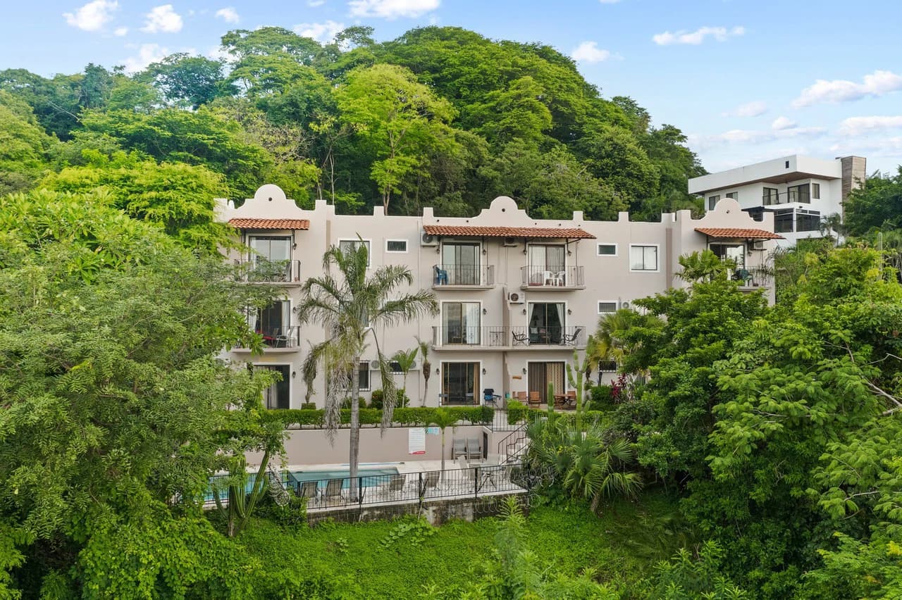 sunset hill unit 5: Cozy Ocean-View Condo for Sale – Walk to Tamarindo Beach - photo 6
