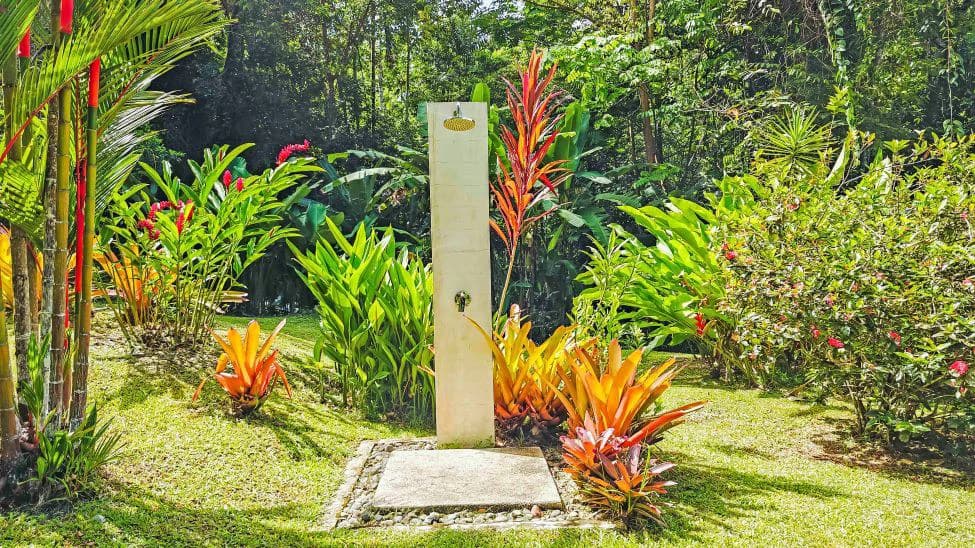 ID 498 - 3 Bd/3Ba w/Pool on 21,000m2 Lot, Punta Uva: Hilltop Estate with Expansive Outdoor Living, Infinity Pool, and Solar Power on 2.1 Hectares of Titled Land - photo 13