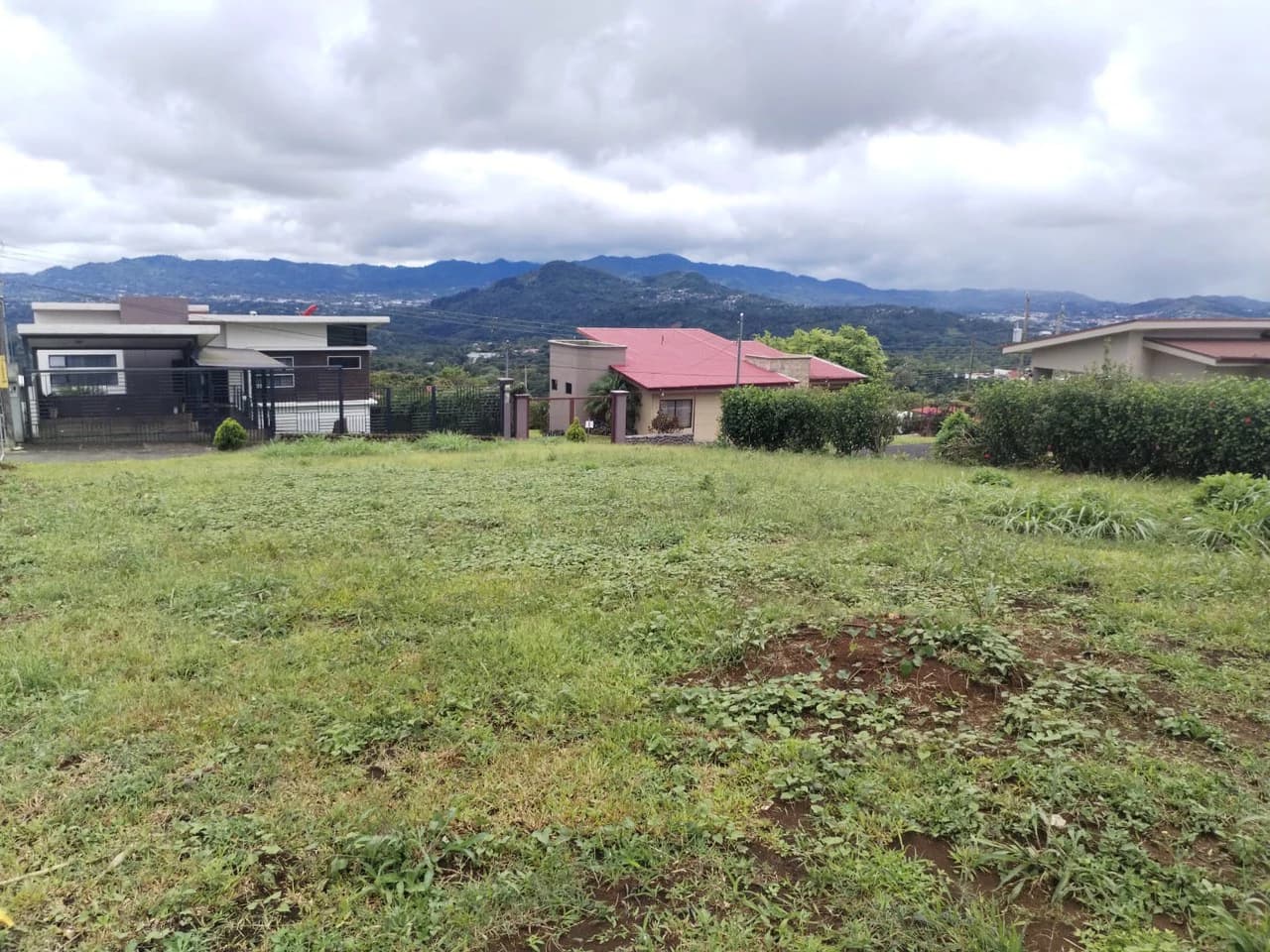 Lot for Sale in San Antonio de la Cueva, Naranjo: Perfect for Building in a Natural and Secure Setting - photo 5