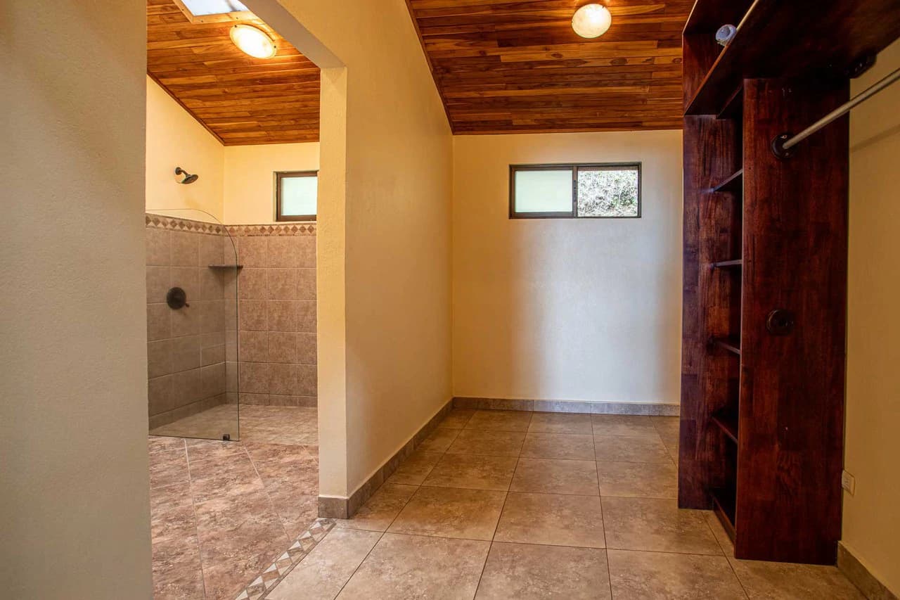 House for sale in San Mateo with ocean view - photo 12