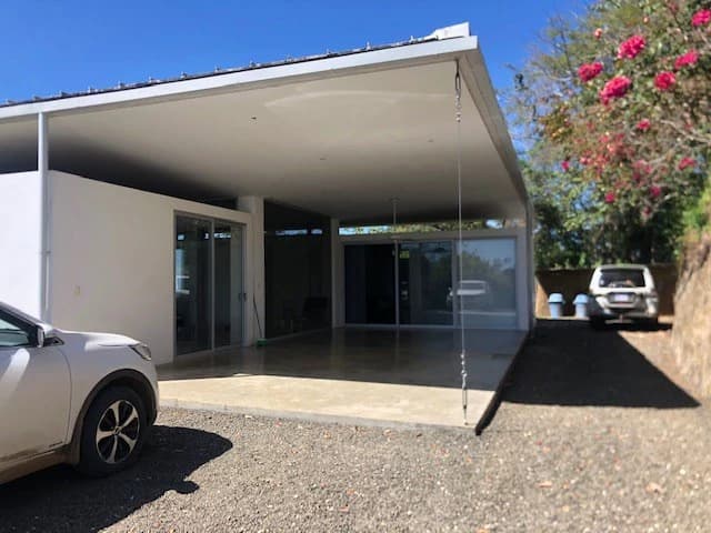 Fine private modern house in spacious ocean view property - photo 5