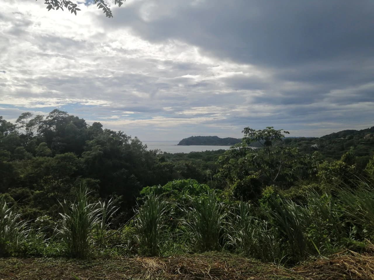 Large Oceanview Lot With Platform Close to Samara - photo 2