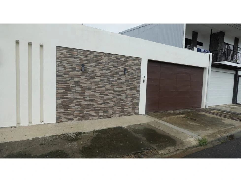 NEWLY RENOVATED HOUSE WITH A PRIME LOCATION