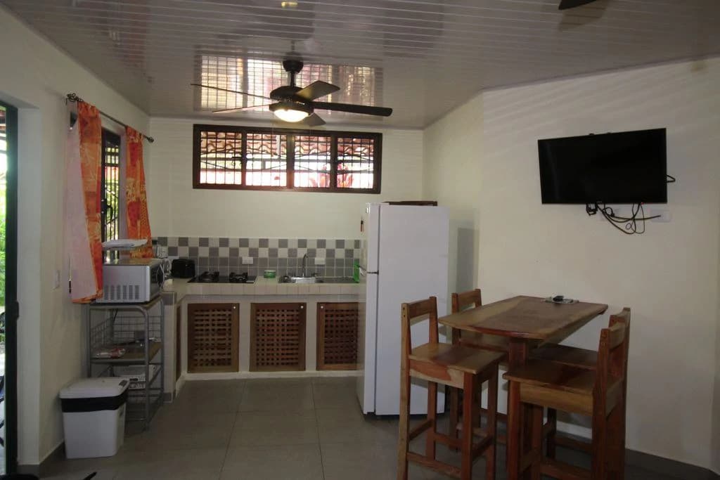 Casa Nela: Brand new multi-family home and income-producing property, steps from the beach - photo 19