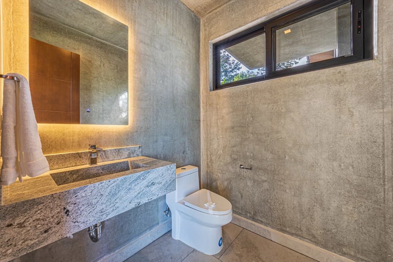 A True Estate Beyond Compare, Ocean Views For Miles: Mountain House For Sale in Uvita - photo 35