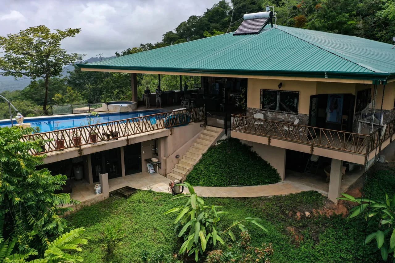 209 ACRES – 3 Bedroom 180 Degree Ocean View Home, Pool, And At Least 4 More Ocean View Building Sites!!!! - photo 6