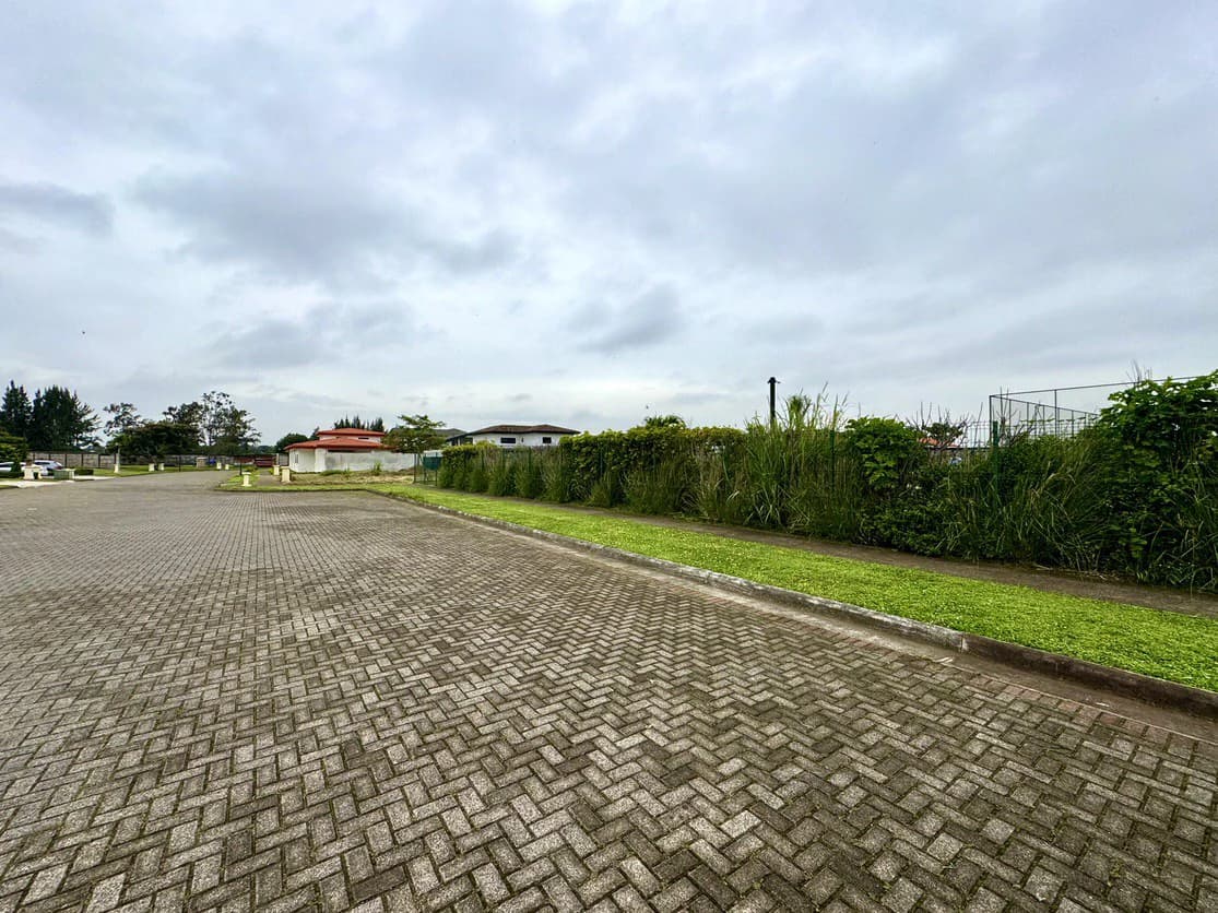 Venta de Lote Residencial en Santo Domingo de Heredia: Exclusive Residencial Durango - photo 6