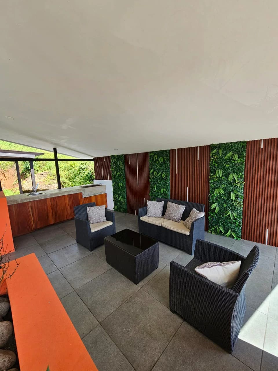 VILLA AMANDA: Urban Style Home in Rural Setting - photo 9