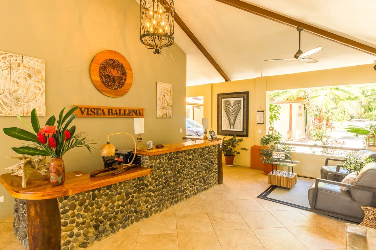 Popular 20-room Boutique hotel /retreat. Stunning ocean views - photo 30