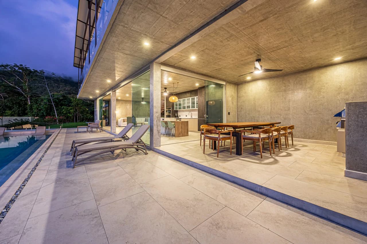 A True Estate Beyond Compare, Ocean Views For Miles: Mountain House For Sale in Uvita - photo 43