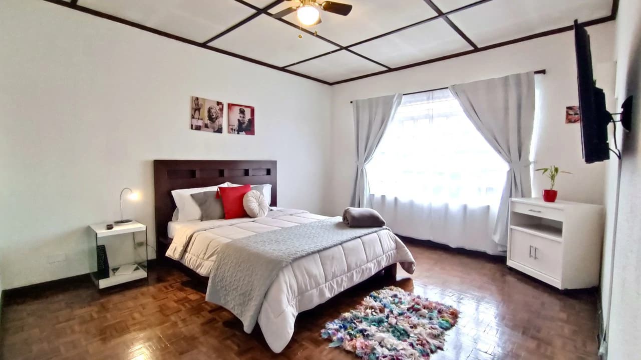 House for sale in residential area un San Jose, Costa Rica. - photo 11