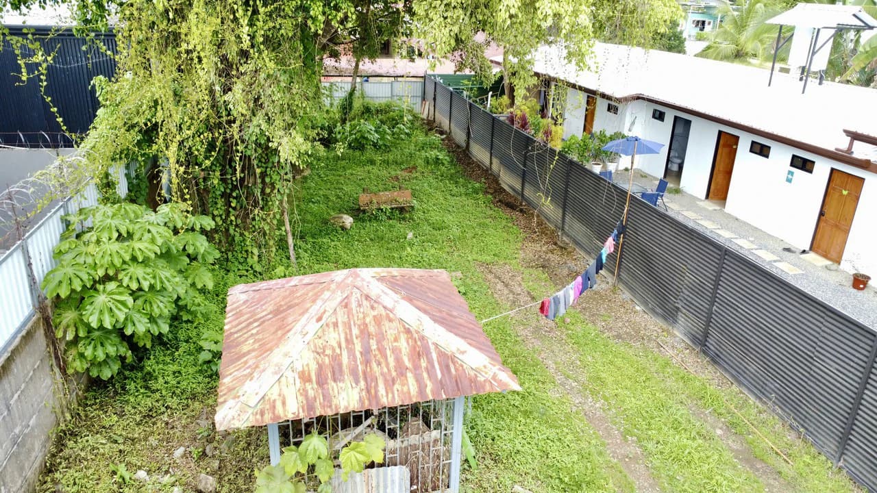 0.11 ACRES – 5 Cabinas Plus Room To Add More In Heart Of Uvita, Walk To Everything!!!! - photo 22