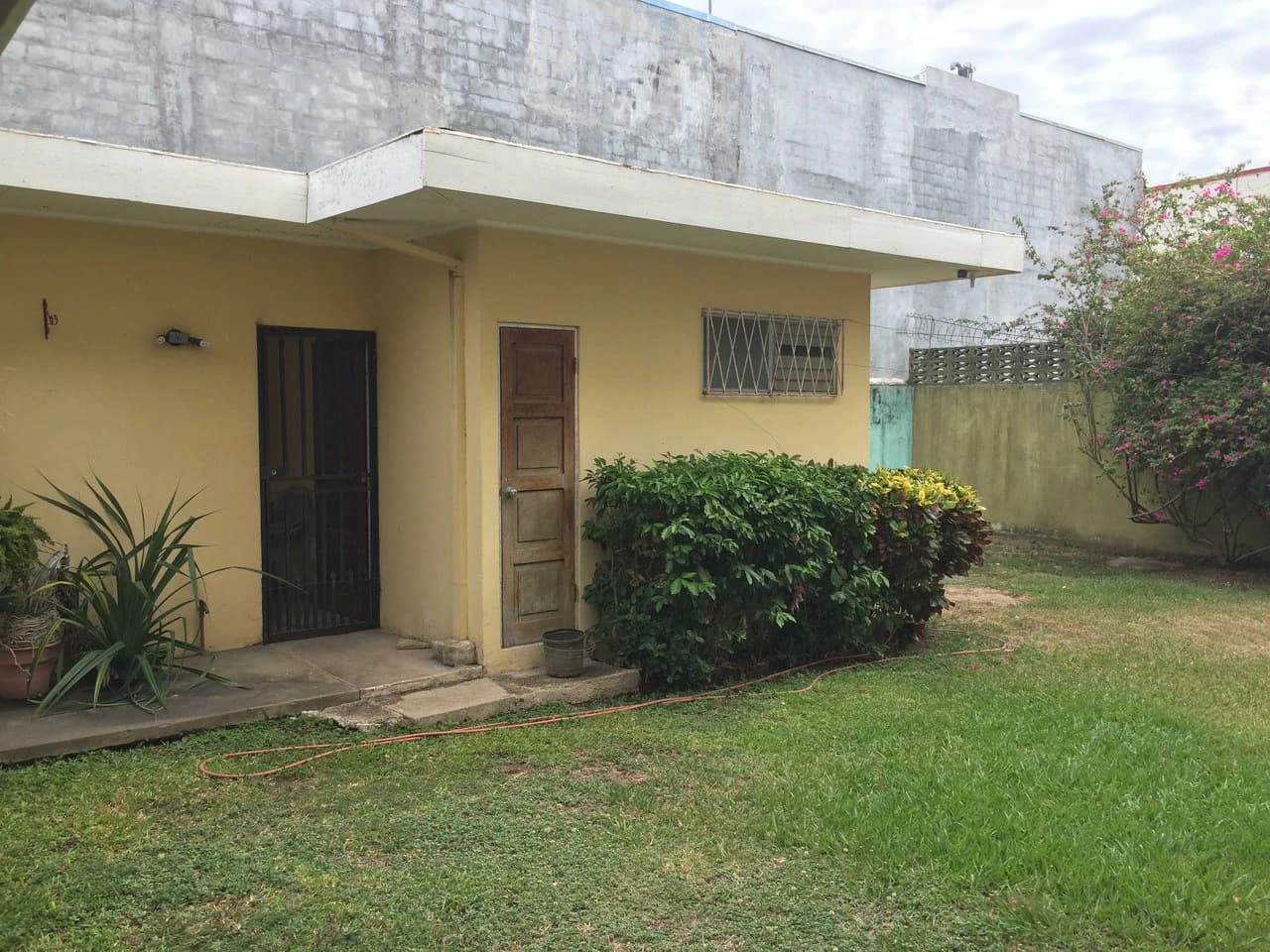 Casa grande con 8 Habitaciones: Big house with 8 rooms in pure center of Liberia - photo 16