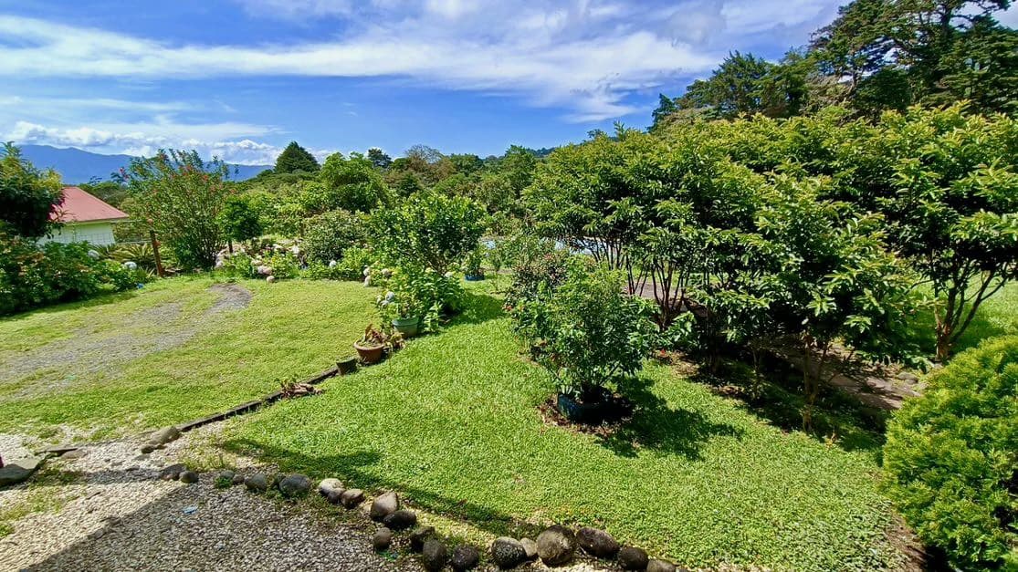 House for sale in Costa Rica: Unique Industrial style house for sale in San Isidro Heredia - photo 28