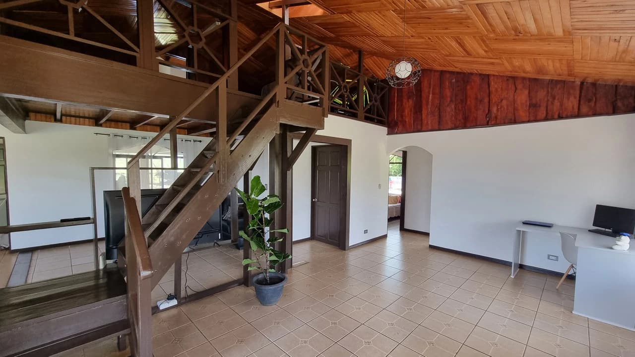 CASA SANTA ELENA: BEAUTIFUL HOUSE FOR SALE, WITH AMAZING VIEWS, 4 BDRM IN THE HEART OF SANTA ELENA - photo 10