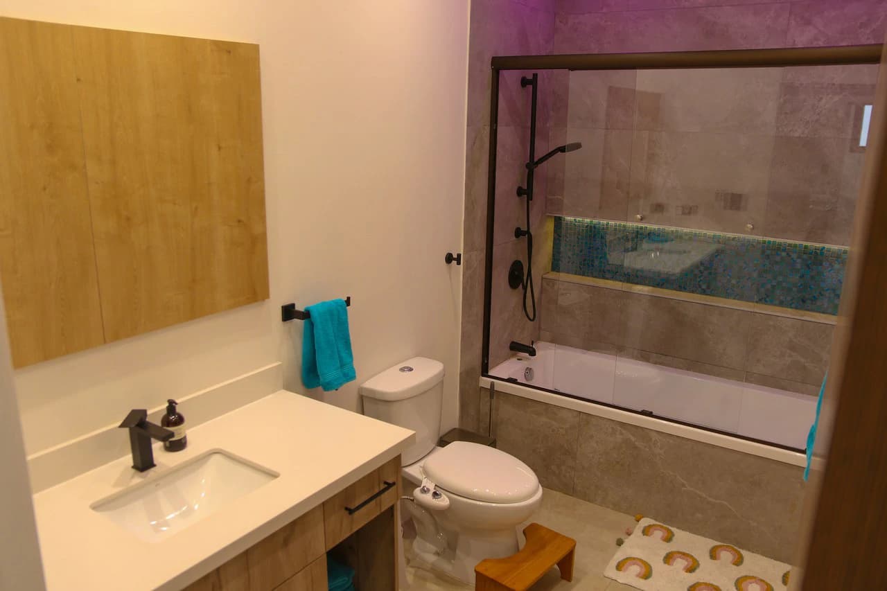 La Ecovilla Casa Colibri: Beautiful Modern Eco Village Dream Home - photo 22