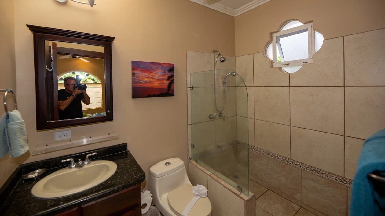 Fantastic Casa Paraiso Azul: In Demand Community in Bejuco, just 400 yards from the beach! - photo 13