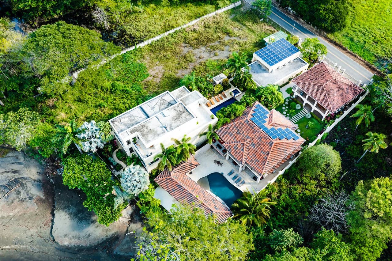 Casa Oltmann: Beach Front Mansion - photo 26