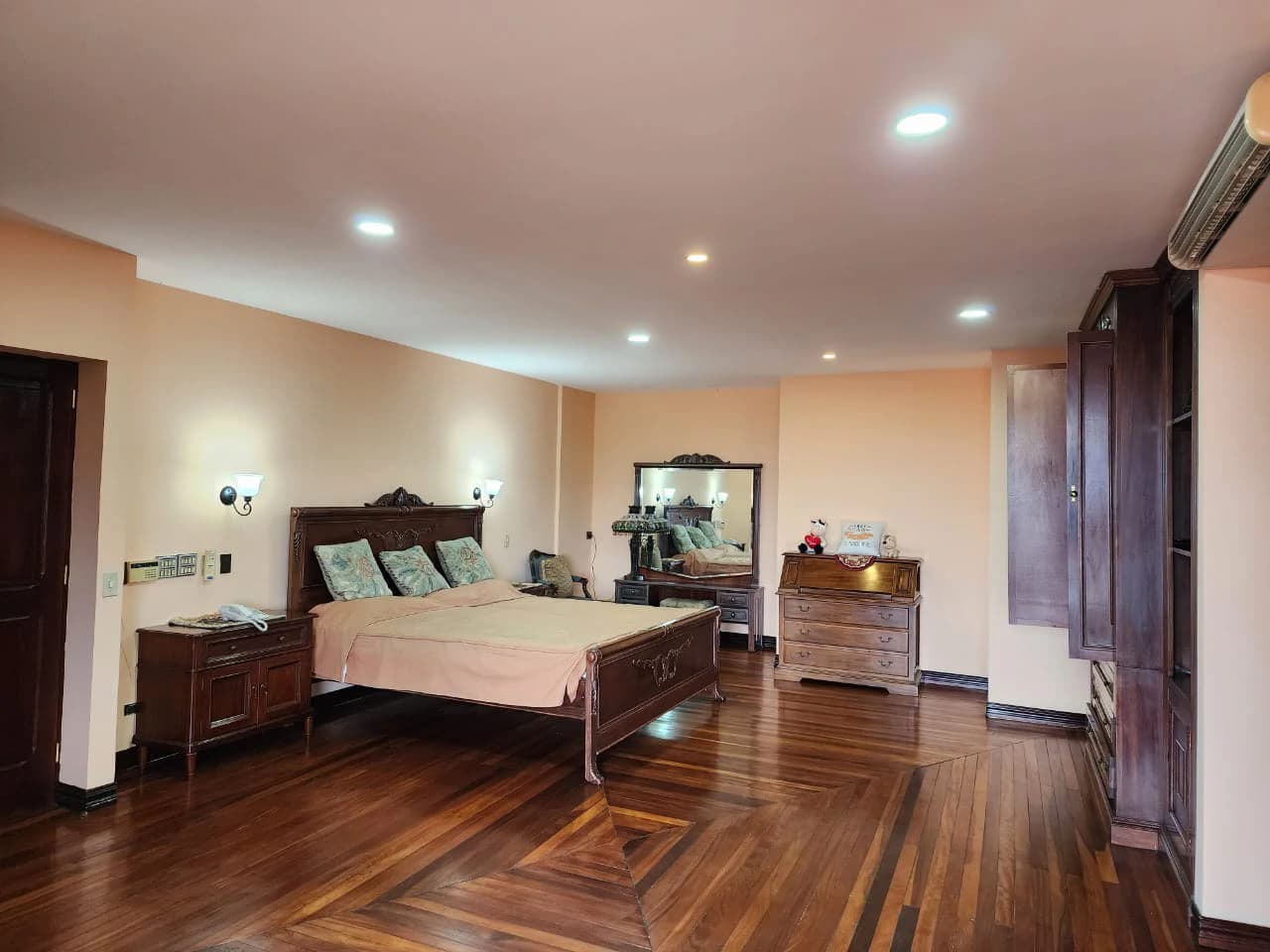 Villa For Sale in San Luis - photo 27