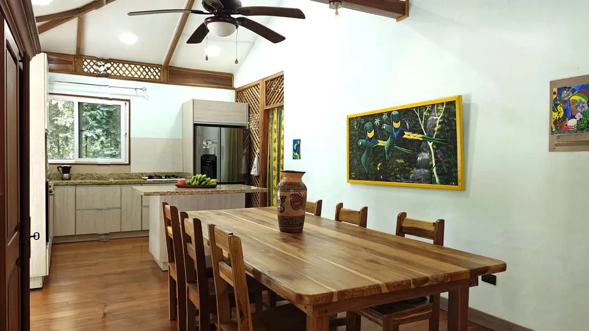 ID 1055: Elevated Jungle Residence on Expansive Riverfront Jungle Land - photo 5