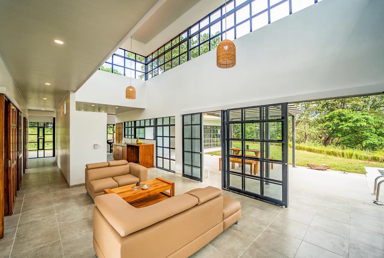 Casa Bhally: Ocean/Mountain View Hill Top Indonesian 4Bed 3Bath Retreat Home - photo 5