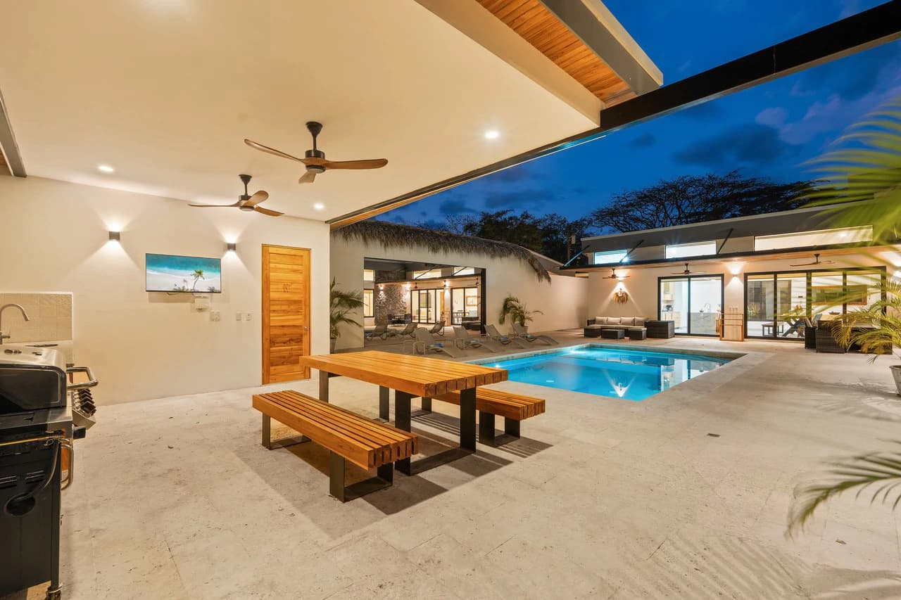 Casa Guacamaya Azul: Fully Furnished Luxury Villa in Playa Grande - photo 48