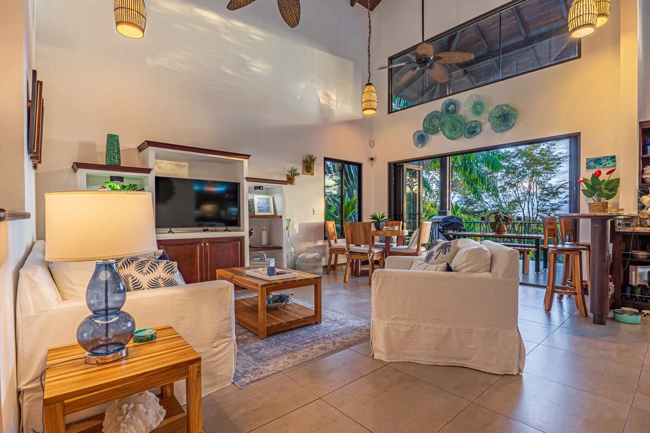 Luxurious Coastal Retreat with Ocean Views in Uvita, Costa Rica - photo 37