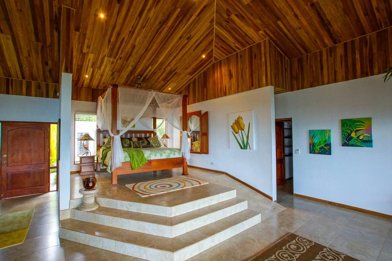 Luxury Vacation Rental Villas for Sale with Amazing Views of Lake Arenal - photo 13
