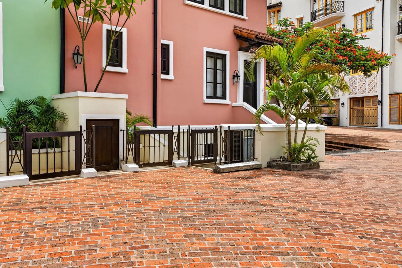 16 Avenida La Antigua: Renovated Turn- Key Living in the Heart of Las Catalinas - photo 25