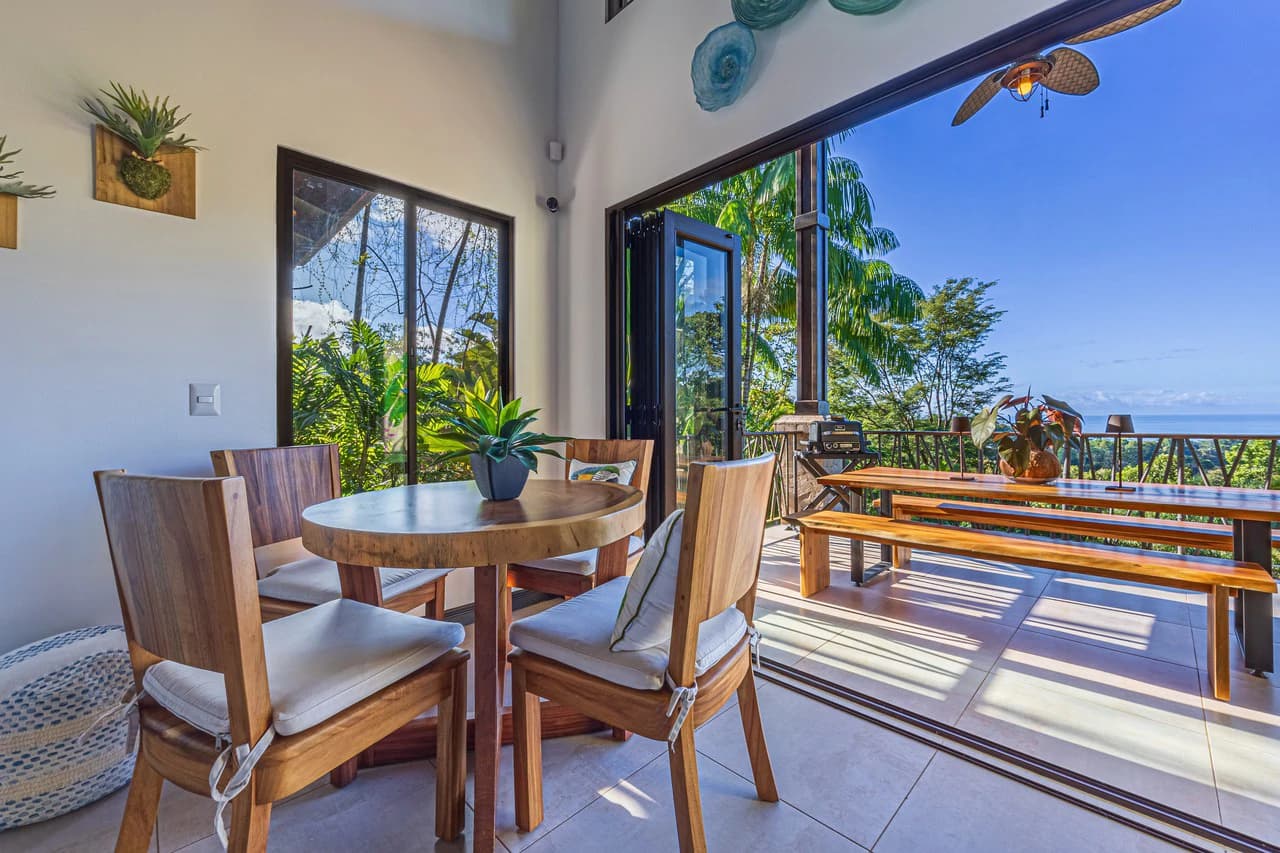 Luxurious Coastal Retreat with Ocean Views in Uvita, Costa Rica - photo 17