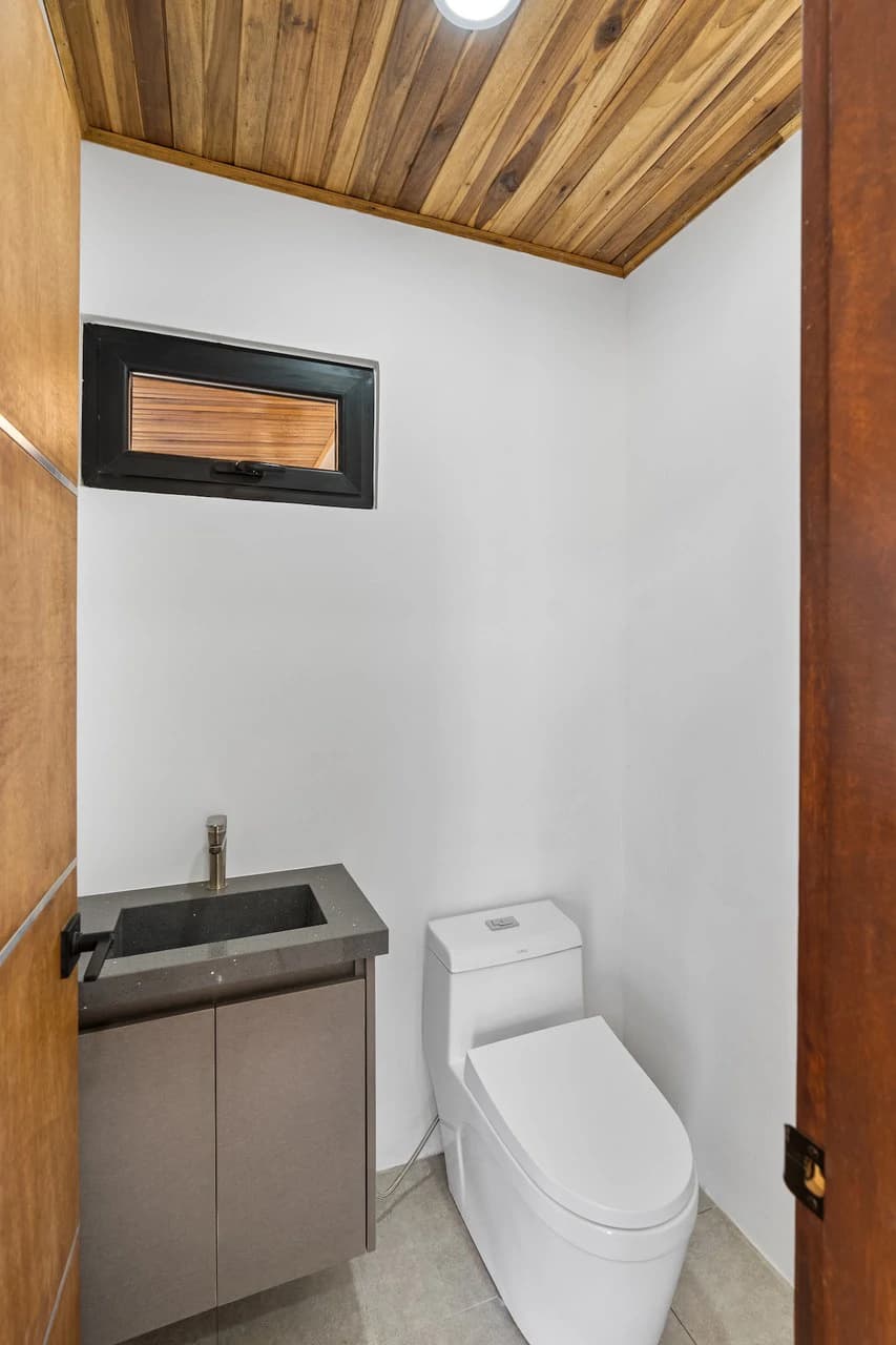 Casa Solana: Brand-New Modern Home in Palm Beach Estates, 2-Minute Walk to the Beach! - photo 19