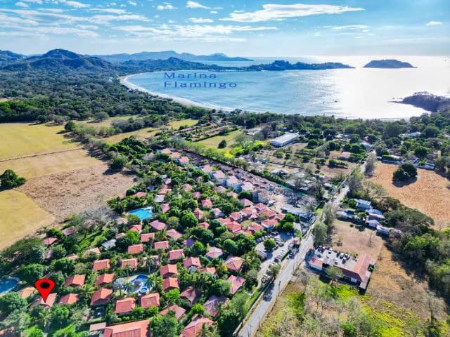 Luxury double Condos for Sale in Playa Potrero, 800 mts away from Penca Beach, with a wonderful common swimming pool and jacuzzi in tropical garden - photo 30