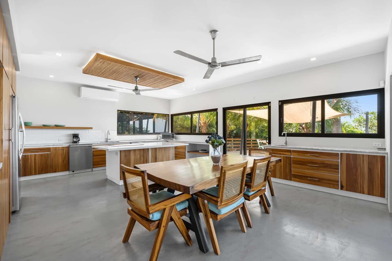 Casa Siempre Surfeando: Ocean Views + 1.45 Acres - photo 6